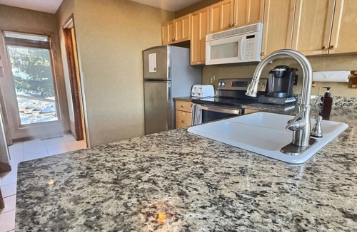 Lutsen House | 3BR Ski-In/Ski-Out Townhome | In-Unit Sauna