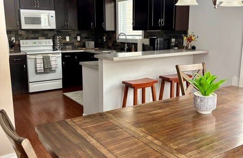 Fish Creek House | 4 Bed - Access to 20 Miles of Single Track MTN Bike Trails - Peninsula Park