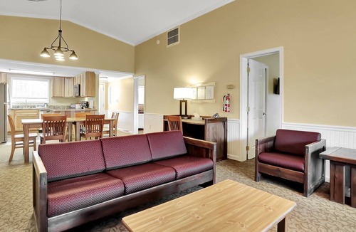 The Woods Cottage | 4 Bedroom/4Bath Cottage