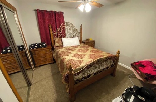 Purvis House | 4-bedroom farmhouse in charming Purvis with WiFi, AC. Book now!