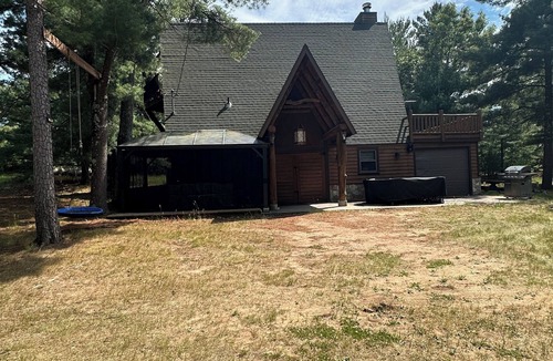 Friendship House | 4-bedroom house in perfect Friendship with AC