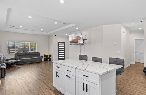 California City House | 4-bedroom house in delightful California City with AC