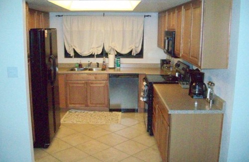 Mesa House | 4 Bedroom Waterfront Home. Family Retreat. No Stairs. Boat & Fish from Backyard.
