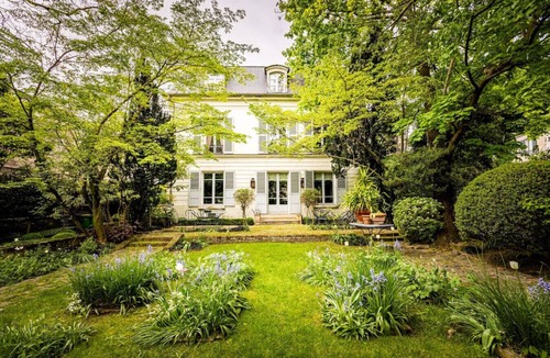 Montmartre House | 4 bedrooms/Castle/Garden/Montmartre