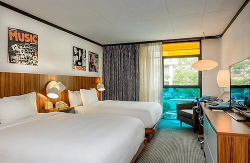 West Fens Hotel | 4 Convenient Units Minutes from Museum of Science! Pets Allowed, Valet Parking!
