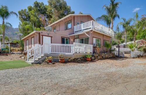 Lakeland Village Apartment | 4 Mi to Lake Elsinore: Pet-Friendly Adventure Base