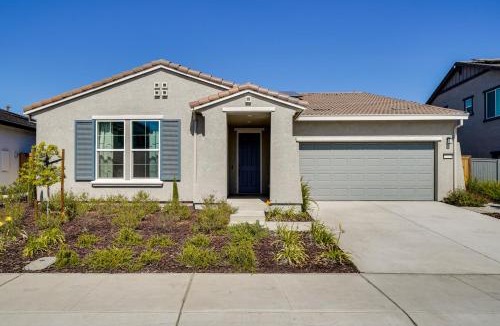 Peters House | 4 Mi to San Joaquin River: Manteca Home w/Patio!
