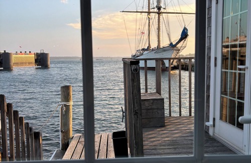 Falmouth House | “’40s classic Cape – steps to harbor, Island Queen ferry, restaurants & more!”