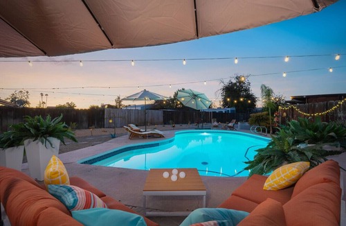 Greenacres House | 414) Relaxing House with Pool +free hot yoga class