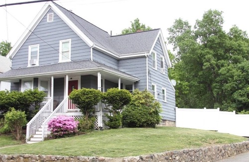 Norwood House | 4BR Family Vacation Home Near Boston Gillette Stadium Free Parking