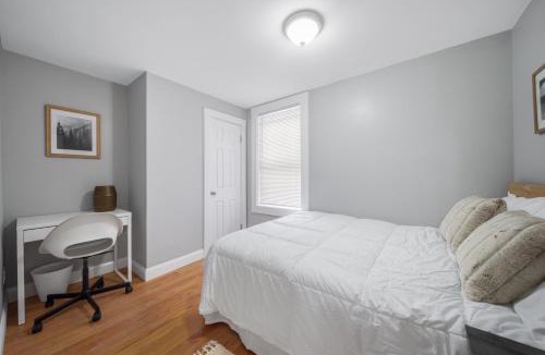 Columbus Park - Andrew Square Apartment | 4BR1BTH South Boston Apt perfect for commutes