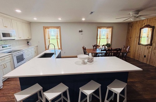 Smyrna House | 5 Bedroom Barndo at Historic Pratt Farm Lodge in Smyrna, DE. Sleeps up to 16