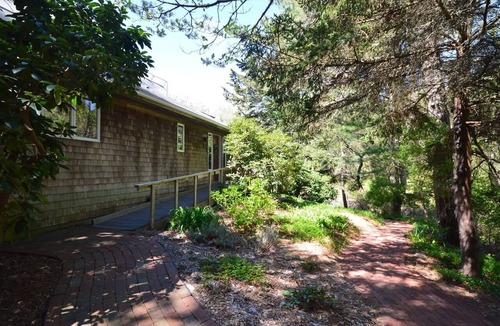 East Orleans House | 5 Min Walk to Saltwater/Boat Launch, 5 Min Drive to Nauset Beach, Full A/C