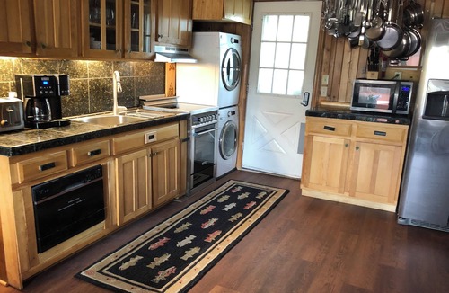Penelacres Cabin | 5 Star Clean, Lakefront Cabin: Kayaks, Private Dock, Hot Tub & Sauna, Deep Creek