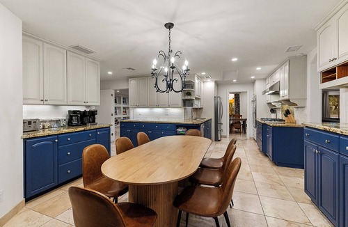 Sundown Ranchos House | 5BR Luxe Retreat W/Heated Pool, Hot Tub, Pizza Oven, Bocce & Casita