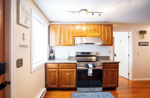 Medford Apartment | 5BR Medford House, Free Parking, Close to Stone Zoo & Boston - 597