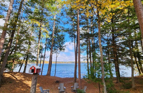 Eagle River Cabin | 6BR/3.5BA with no stairs to lake! Great location for fall in the Northwoods.