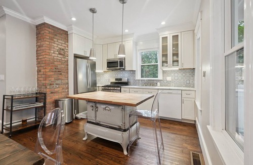 Dorchester Condo | 6BR Boston Home | Near T