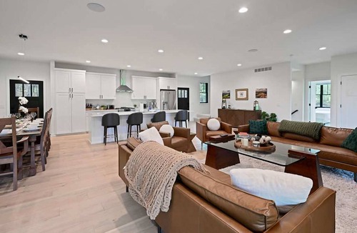 Nekoosa House | 6BR Sand Valley Lodge With Hot Tub Bar Putting Green