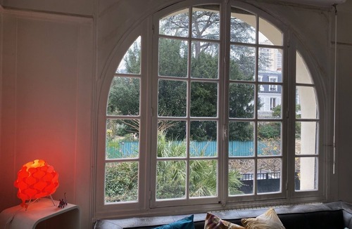 Quartier de Becon House | 7 min Paris and La Défense 1928 charming Hôtel Particulier with garden +pkg