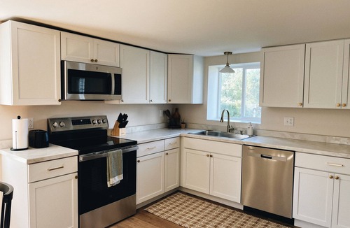 Adams Township House | 7th St Retreat 3-bedroom house in Atlantic Mine