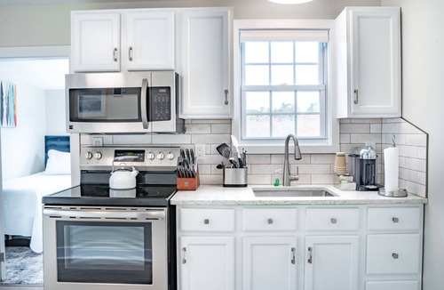 Hampton House | 935 Ocean A Beachside Inn