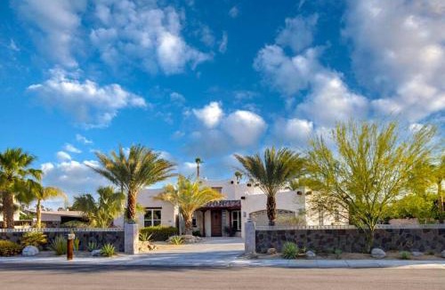 Palm Springs House | A Beautiful Desert Escape with Everything You Need