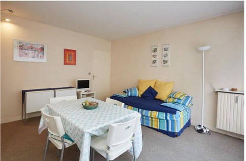 Batignolles Apartment | A BEAUTIFUL QUIET PARADISE-VILLIERS BATIGNOLLES