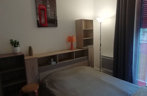 Senlis Bed & Breakfast | A Beautiful Room for you/Nice Room for your short Stay.
