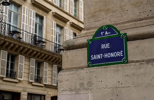 Quartier de la Place-Vendome Apartment | A BLEND OF COMFORT, CREATIVITY & PARISIAN ELEGANCE – RUE SAINT HONORE