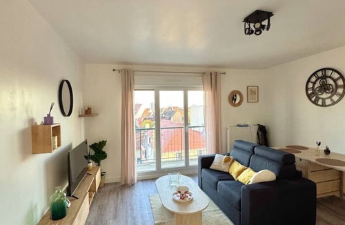 Quartier Centre Ville Apartment | A Bohemian Getaway in Massy—Perfect for 2 or 4!