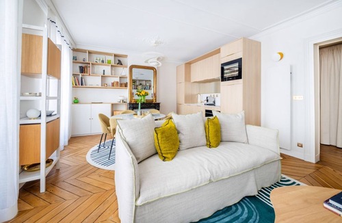 Notre-Dame-des-Champs Apartment | A CLASSIC PARISIAN STYLE IN THE HEART OF PARIS NEXT TO LUXEMBOURG - RUE BRÉA