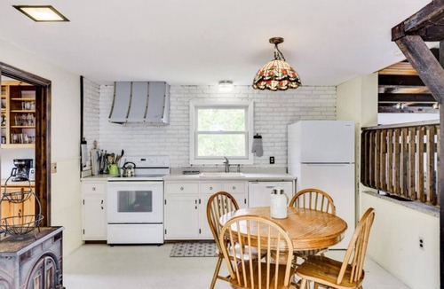 Northwest Harwich House | “A Gem” 4BR & 2BA—Private Sandy Beach & Bike Path Access