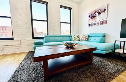 Downtown Omaha Apartment | A historic 900 square foot Atrium loft in the heart of the Old Market