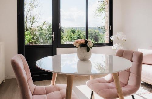 Orsay Apartment | A la meulière d'Orsay, vue sur la vallée, au calme