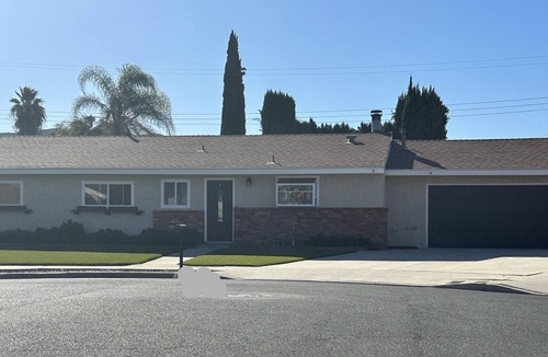 Simi Valley House | A little Coast, Mountain & Country! Safe, clean & convenient.