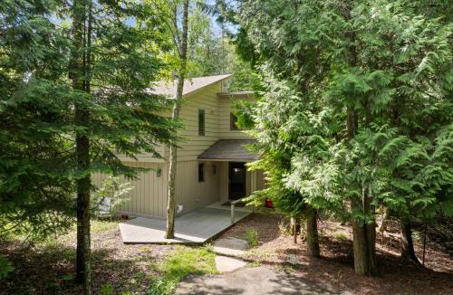 Rowleys Bay House | A Little House in the Woods by Simple Life Rentals