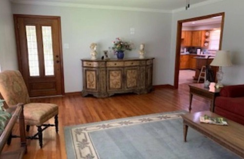Biloxi House | A lovely family home in old O.S. area a block from beach and near downtown area.