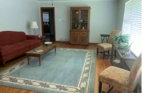 Biloxi House | A lovely family home in old O.S. area a block from beach and near downtown area.