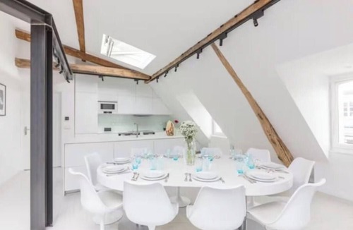 Quartier de la Place-Vendome Apartment | A MODERN HAUSSMANN SANCTUARY — LIGHT-FILLED, ELEGANT & UNMISTAKABLY PARISIAN