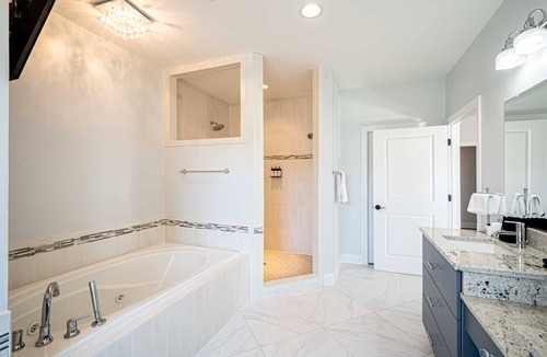 Leesburg Cottage | A Private Luxury Retreat for Bridal Party or Weekend Escape