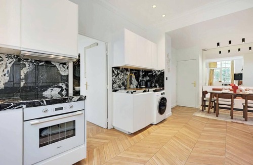 Notre-Dame-des-Champs Apartment | A REFINED & COMFORTABLE BASE IN D MOST CAPTIVATING NEIGHBOURHOODS-SAINT GERMAIN