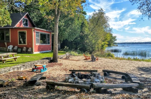 Sturgeon Bay Cottage | A Waterfront Home for All-Seasons in Door County!