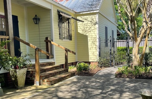 Breaux Bridge House | Acadian-style Home with Private Garden, Pool, Grill in Breaux Bridge