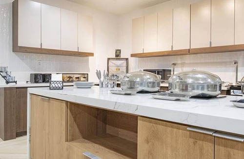 Lafayette Apartment | Accessible 1BR Suite | Mobility Tub Access