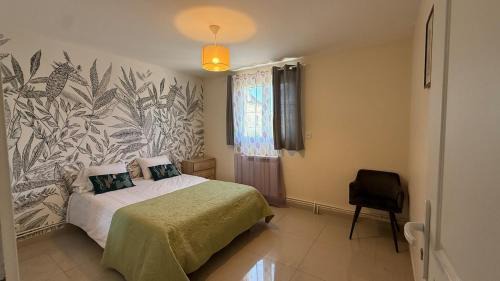 Goussainville House | Accommodation for 10 people - RER D - Parc Astérix - CDG