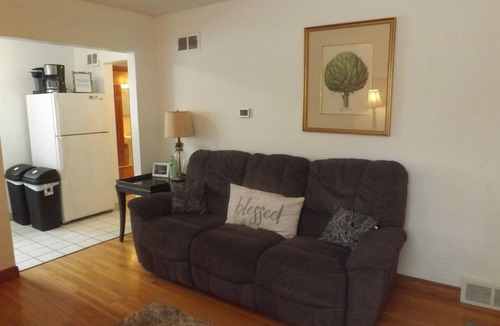 Kutzky Park Apartment | Across from St Marys hospital Covered By Faith 2