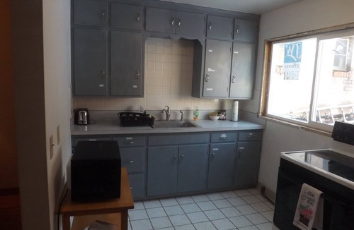 Kutzky Park Apartment | Across from St Marys hospital Covered By Faith 2