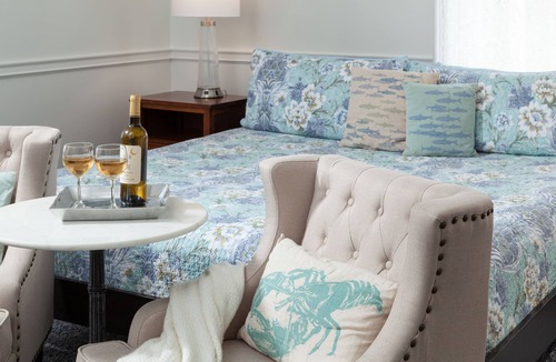 Top of the Hill Bed & Breakfast | Admiral Sims' House