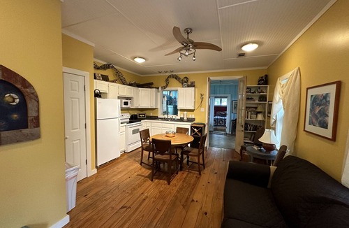 Old Town Cottage | Adorable Cottage, only one block from the sandy beach!